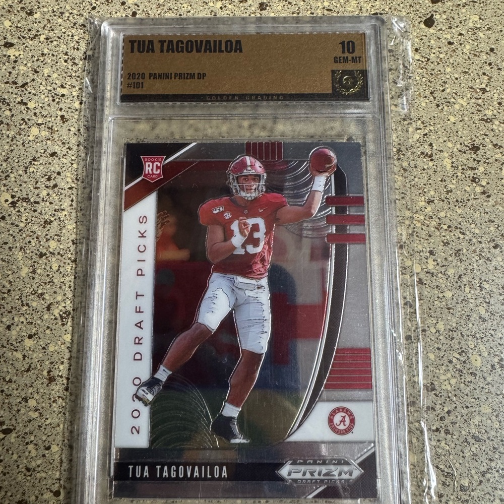 Panini Prizm Draft Picks Tua Tagovailoa graded card